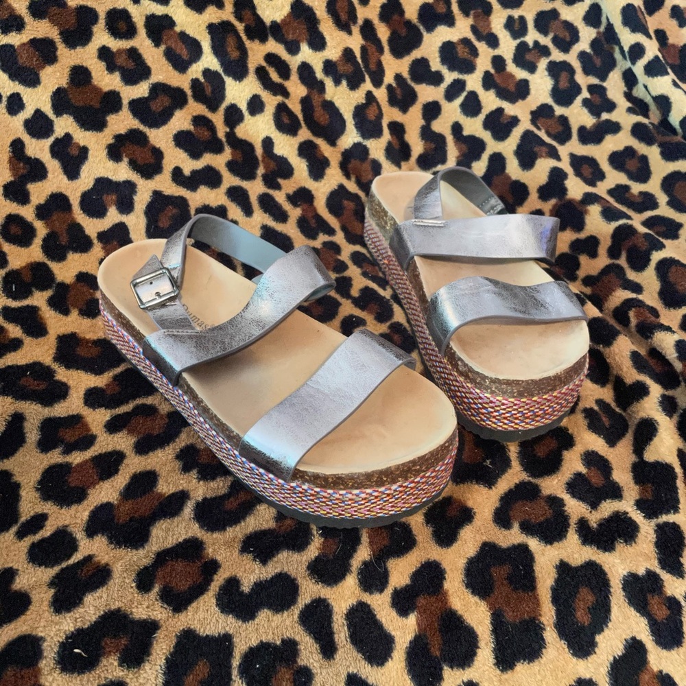 Pierre Dumas Wedge Sandals size 8.
